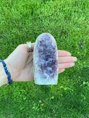 Small Amethyst Cathedral 🍇